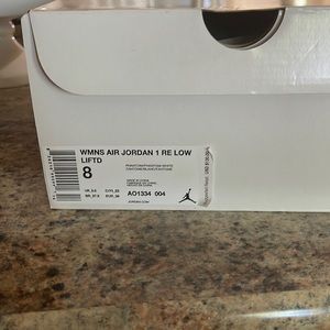 Air Jordan 1 RE LOW LIFTD